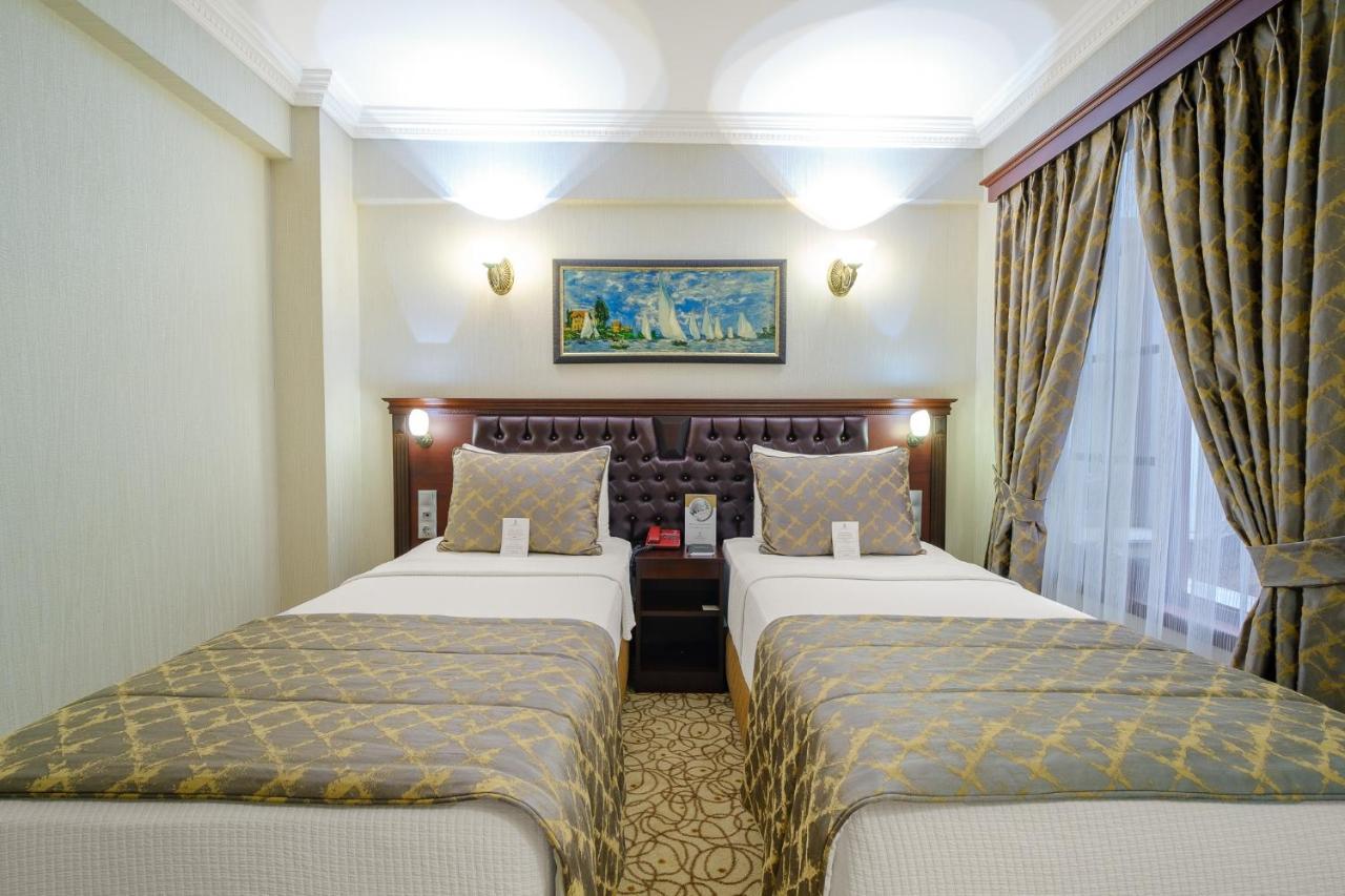 Standard Double or Twin Room,451580718:JPEG
